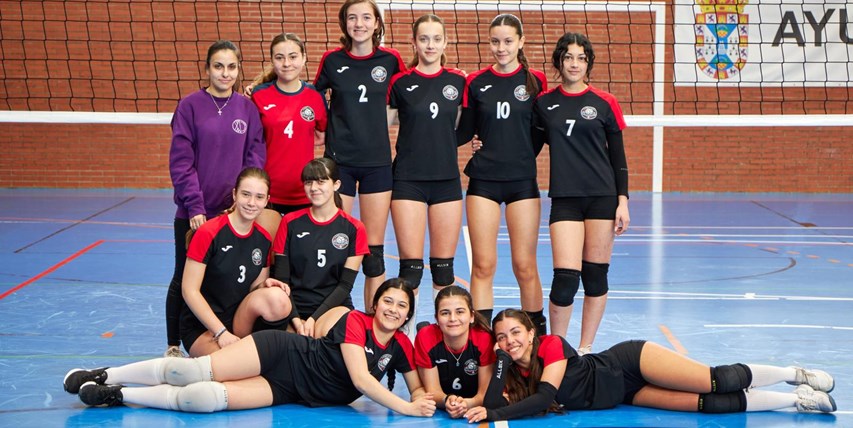 2 de los equipos de nuestra Escuela Municipal de Voleibol jugarán sendas finales del Campeonato de la Comunidad de Madrid el próximo mes de junio.